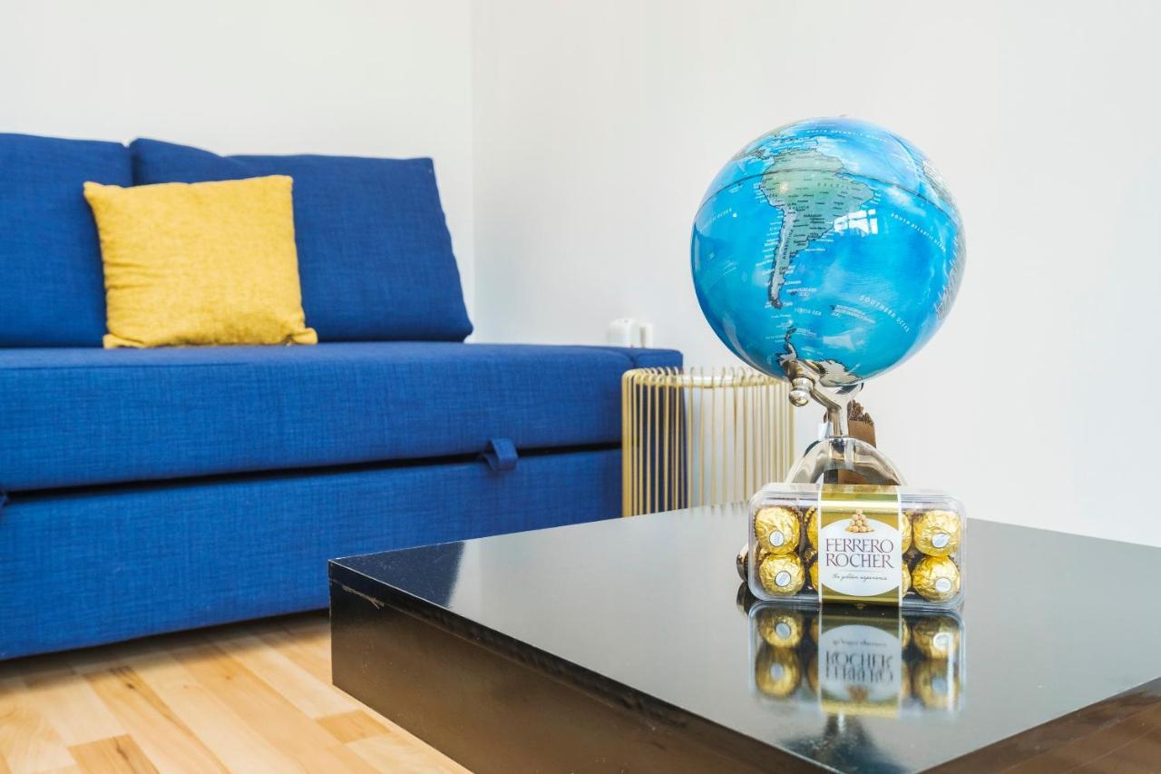לונדון Spacious 3 Bed 1 Bath Hse W Guest Toilet W Parking Near Excel - E16 מראה חיצוני תמונה